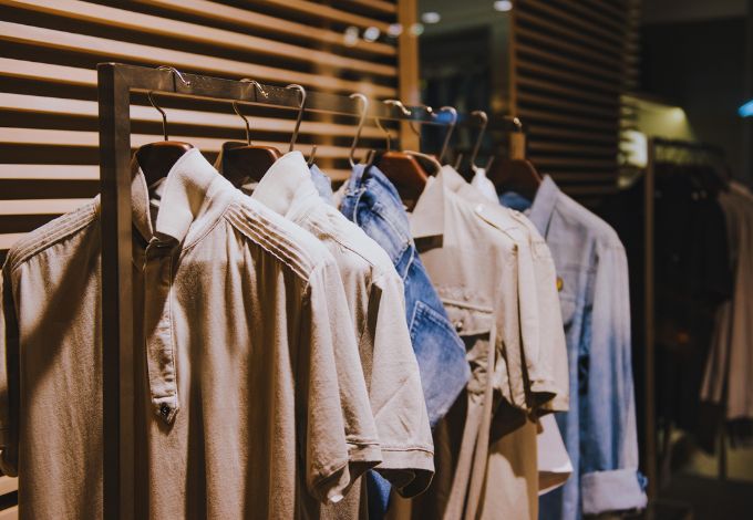 How to Buy Surplus Clothing in Bulk for Your Store