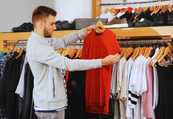 Top Mistakes to Avoid When Buying Overstock Clothing